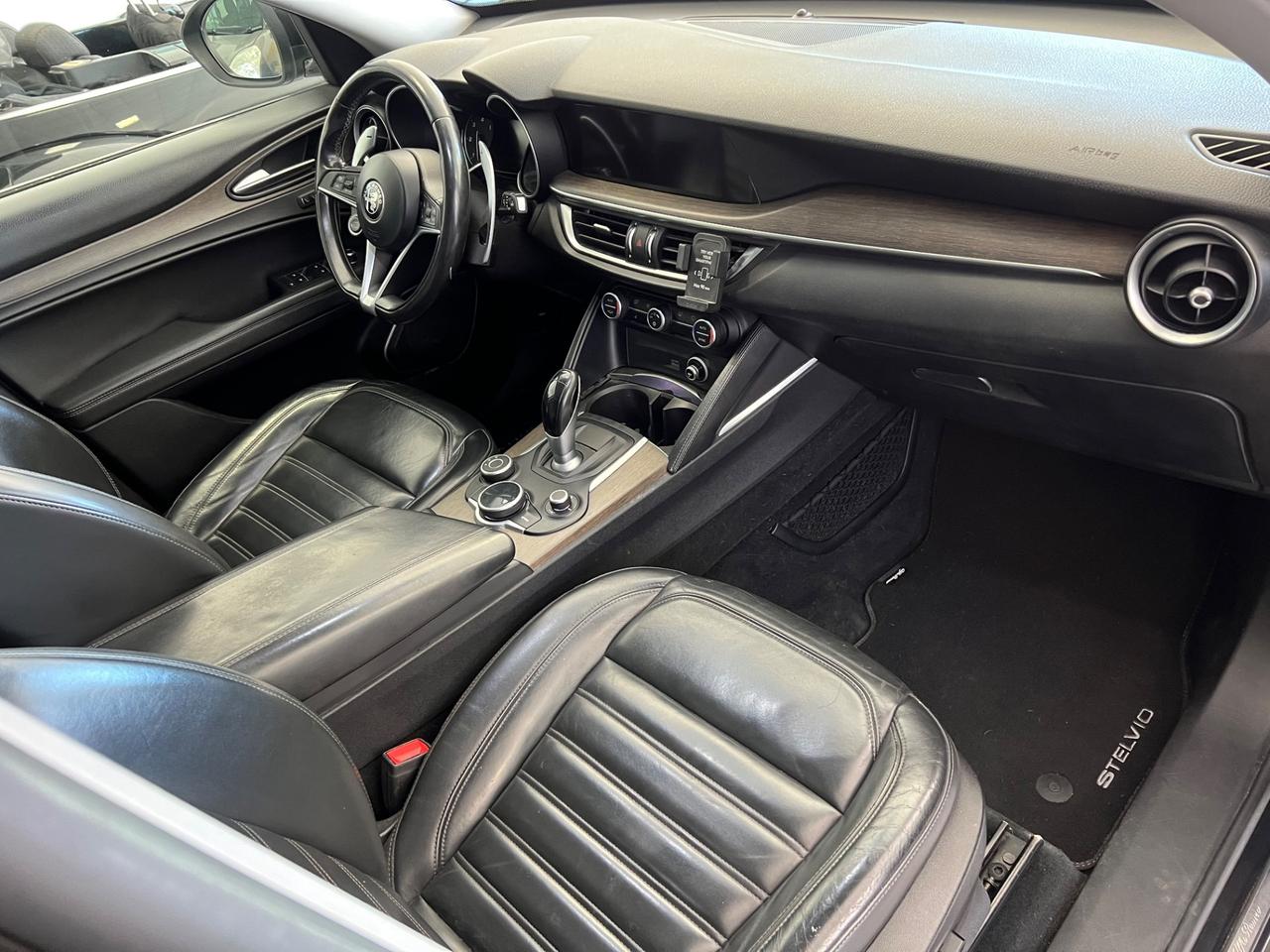 Alfa Romeo Stelvio 2.2 210 CV AT8 Q4 Executive