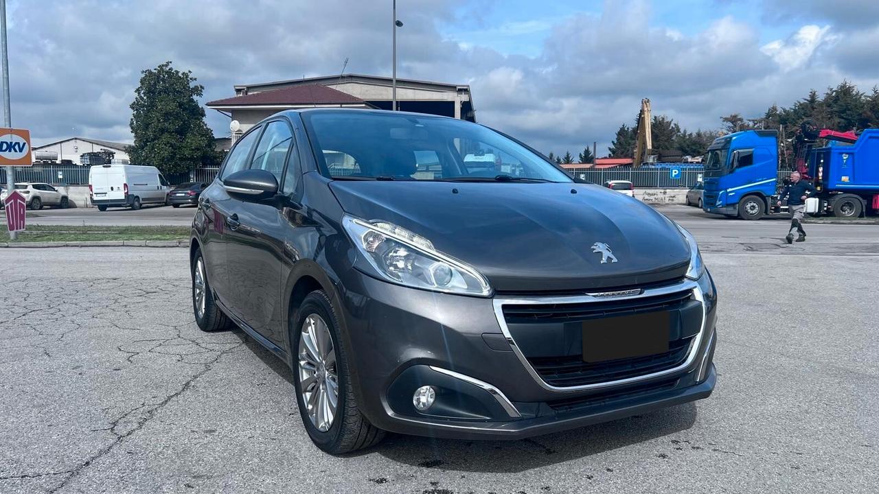 Peugeot 208 PureTech 82 5 porte Allure