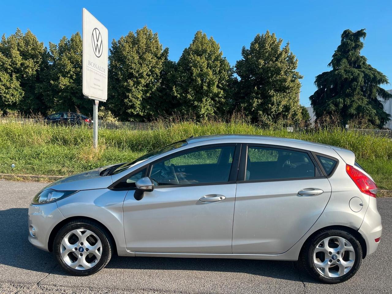 Ford Fiesta Ikon 1.4 TDCi 70CV 5 porte