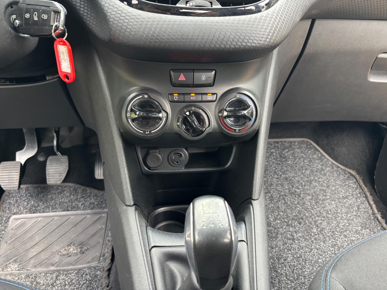 Peugeot 208 BlueHDi 75 5 porte Style OK NEOPATENTATI