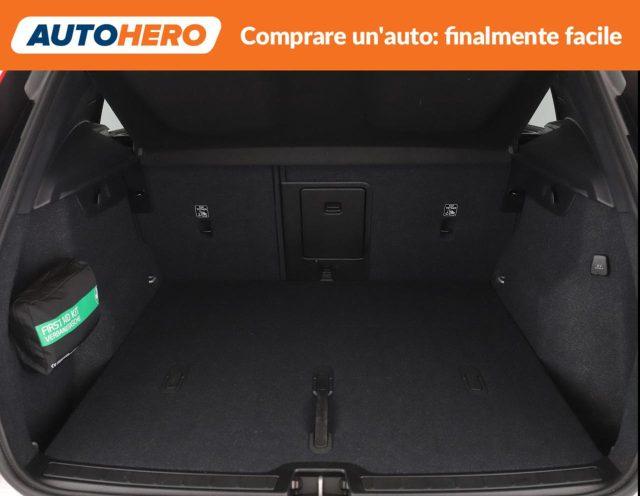 VOLVO XC40 B3 automatico Plus Dark N1