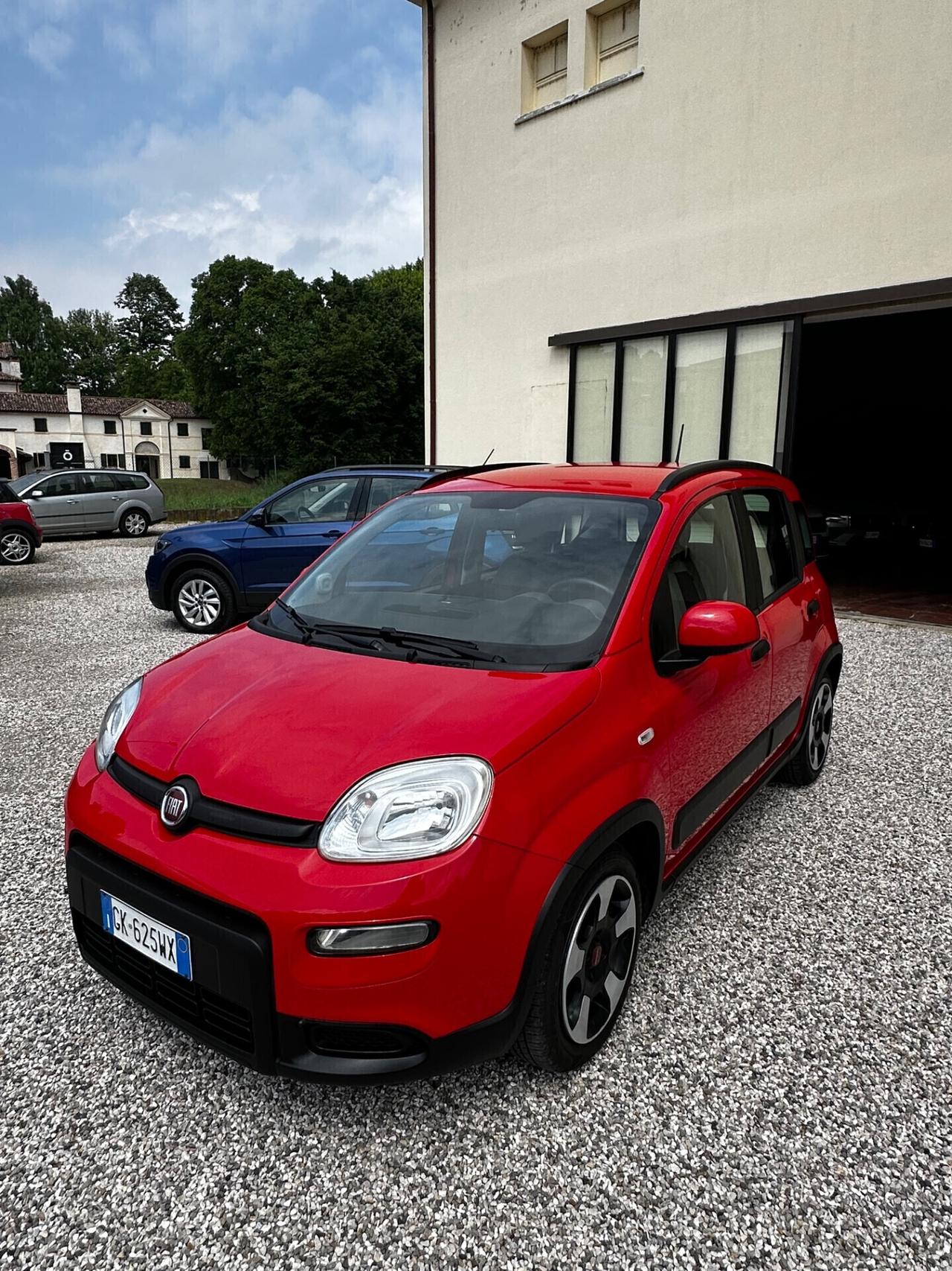 Fiat Panda 1.0 FireFly S&S Hybrid Red