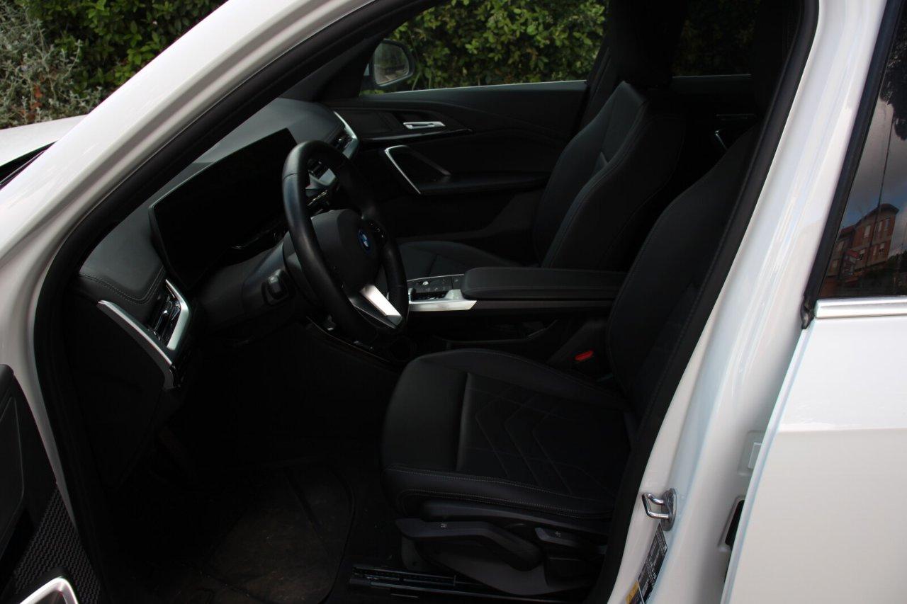 BMW iX1 edrive 20 X-Line