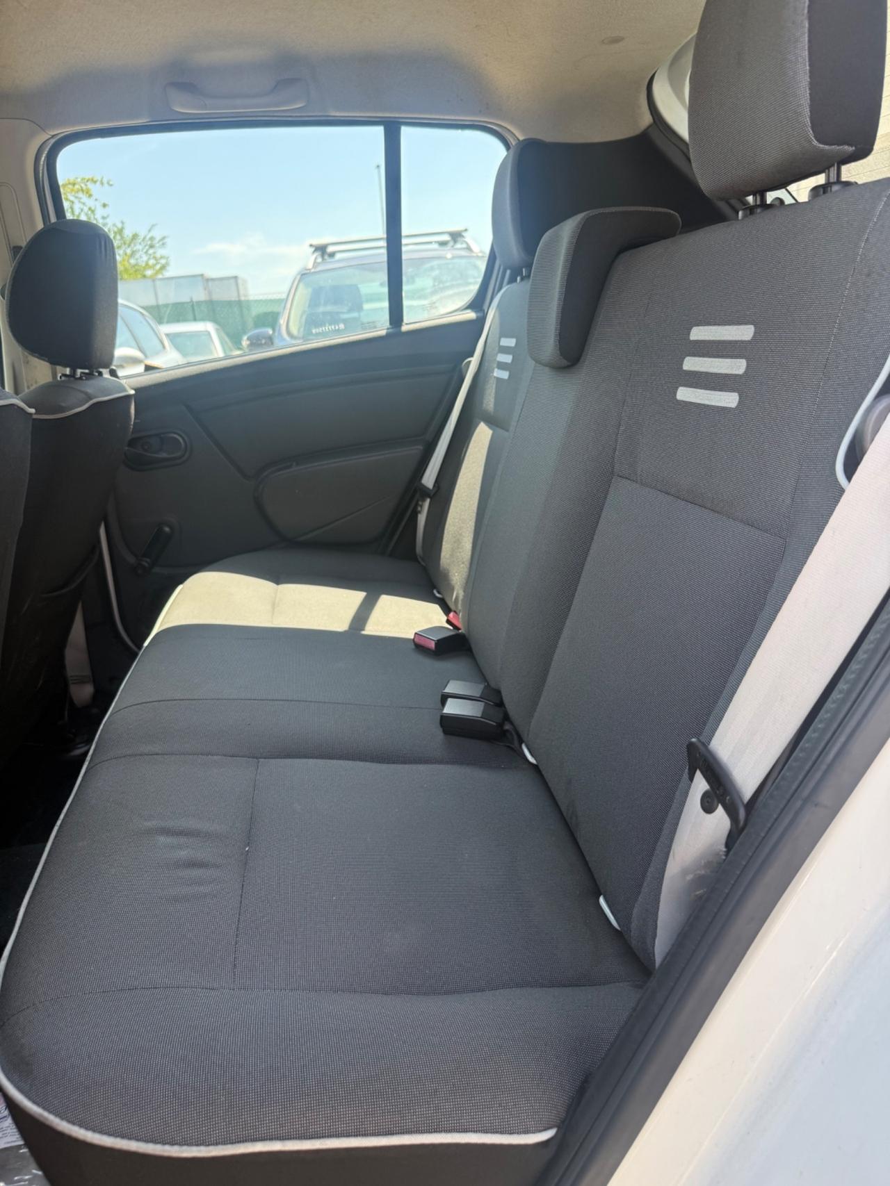 Dacia Sandero 1.5 dCi 75CV Embleme