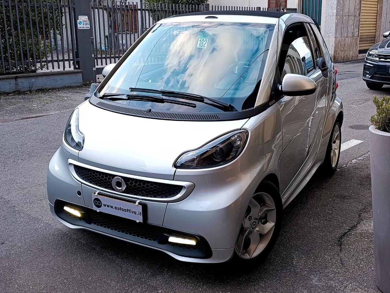 Smart ForTwo 1000 52 kW MHD cabrio passion