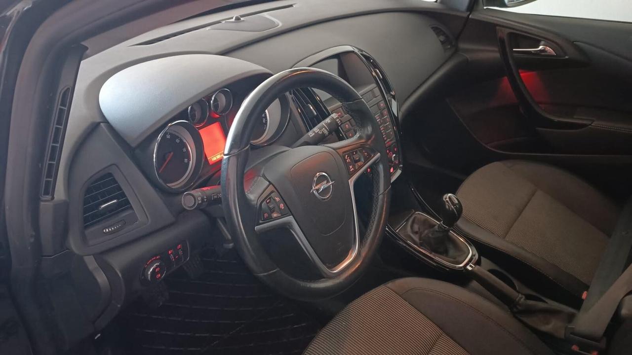 Opel Astra 1.4 Turbo 140CV Sports Tourer GPL Tech Cosmo