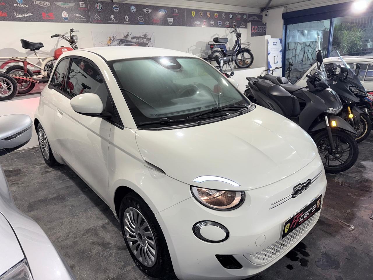 Fiat 500 500e Berlina 42 kWh