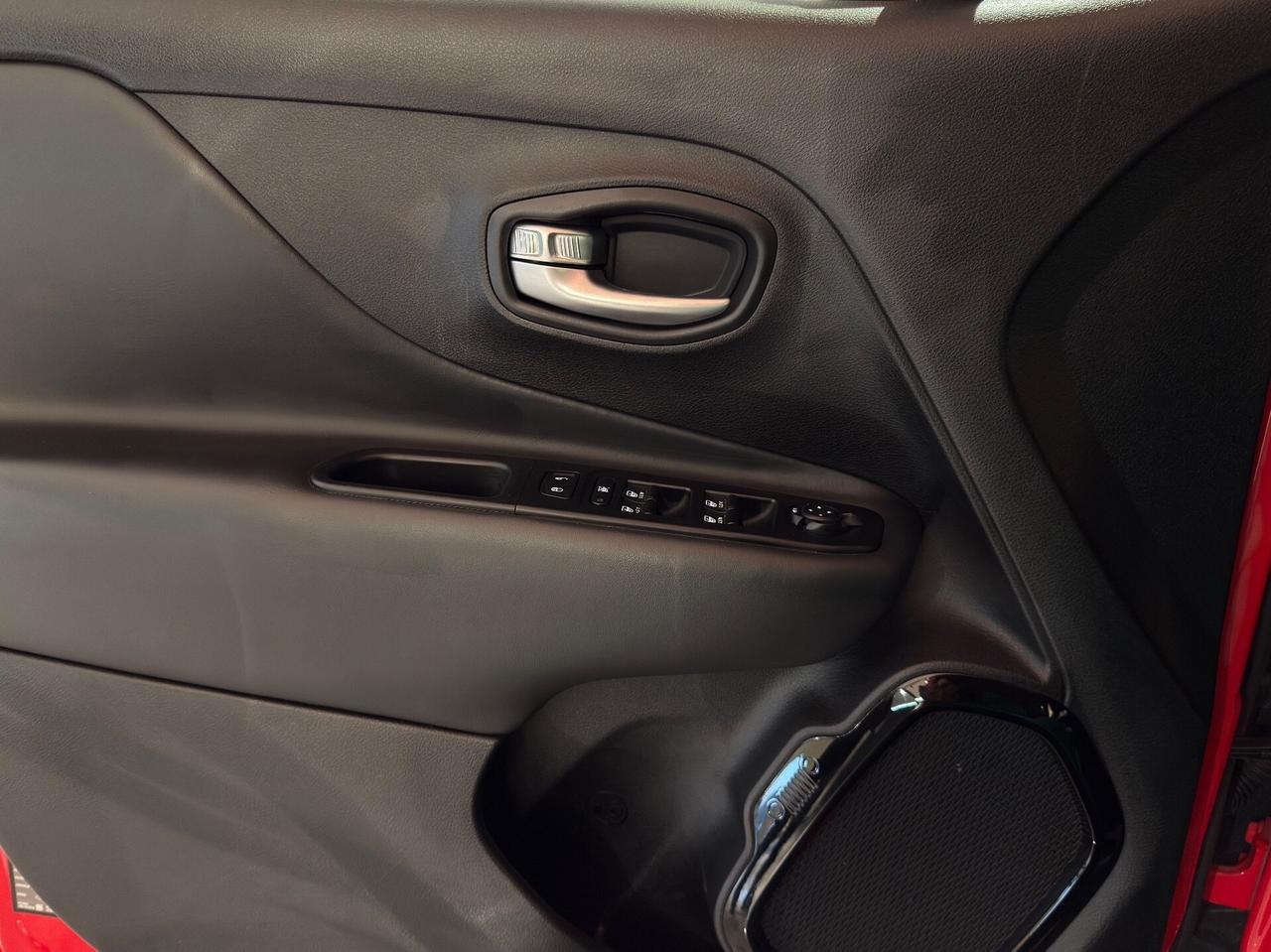 Jeep Renegade 1.6 Mjt DDCT 120 CV Night Eagle