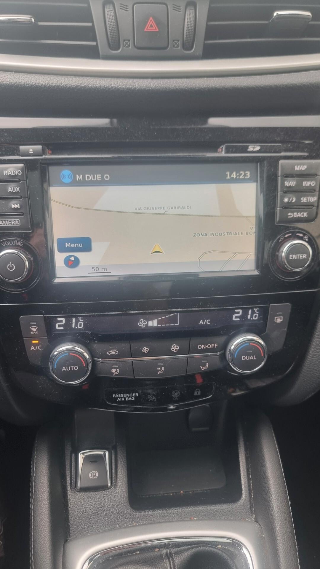 Nissan Qashqai 1.2 DIG-T 360 Tekna tetto panoramico