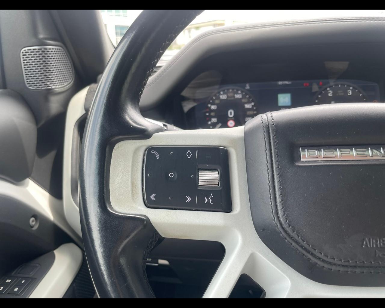 LAND ROVER Defender (2019) - Defender 110 3.0D I6 250 CV AWD Auto X-Dynamic HSE