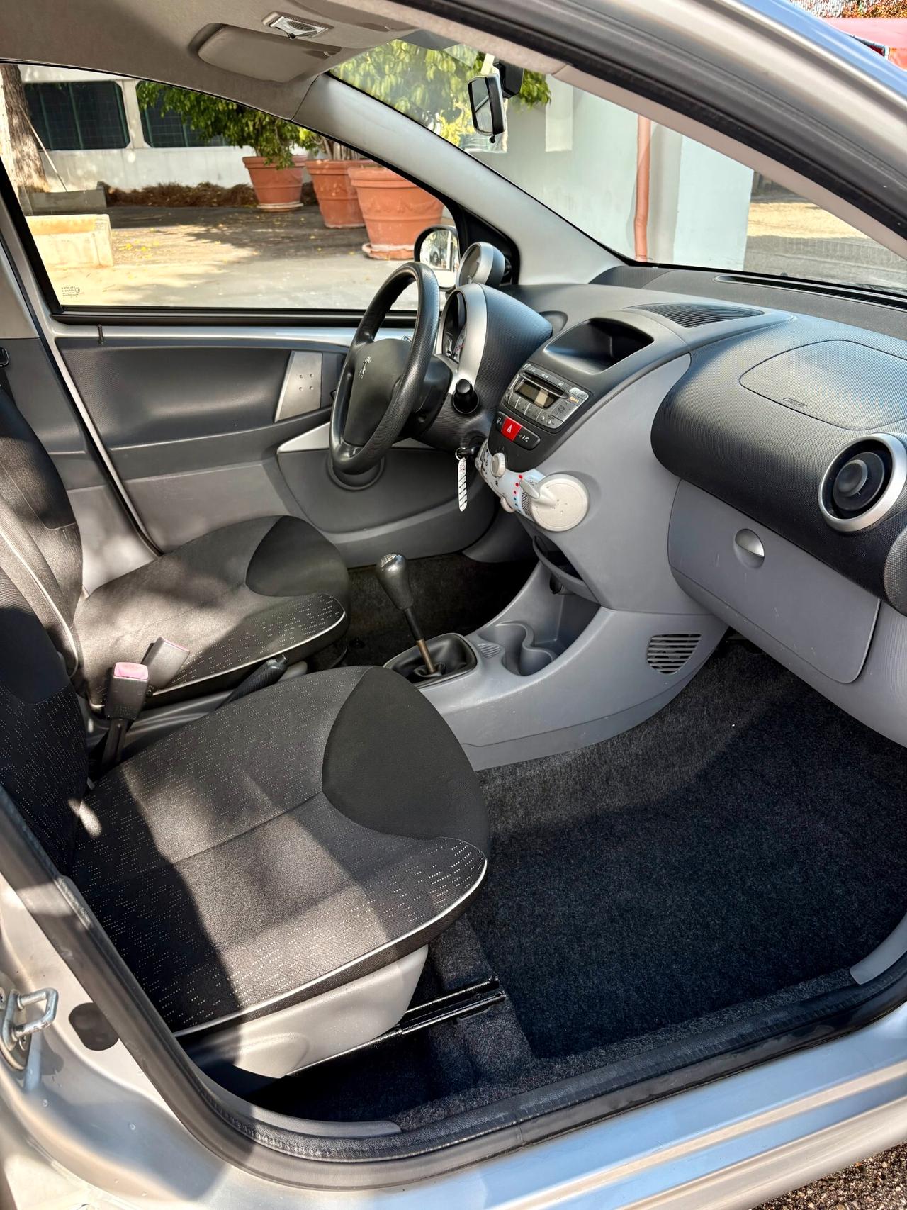 Peugeot 107 1.0 68CV 5p. Desir