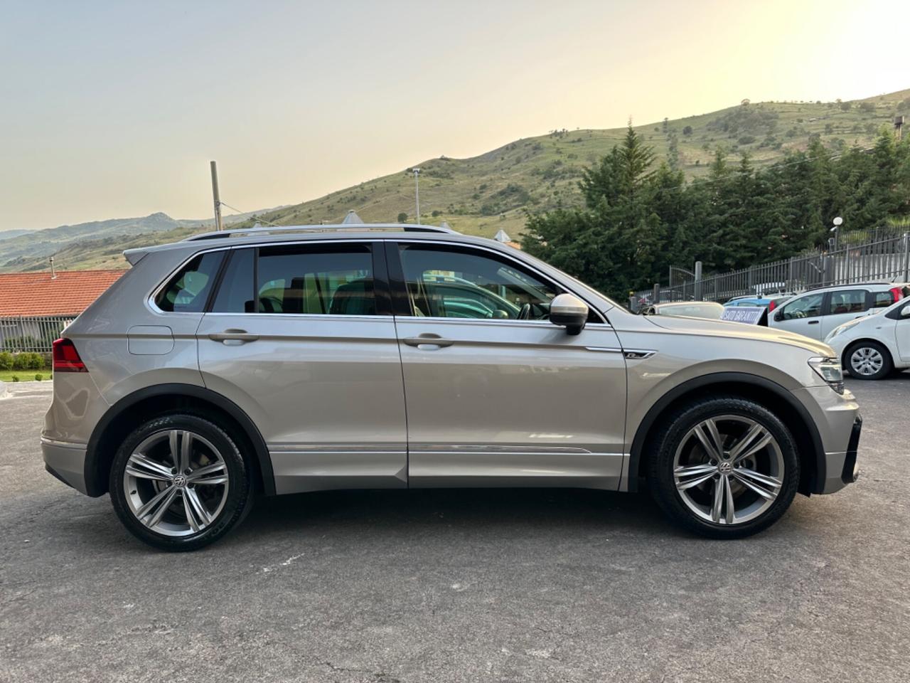 Volkswagen Tiguan 2.0 TDI R-Line rline