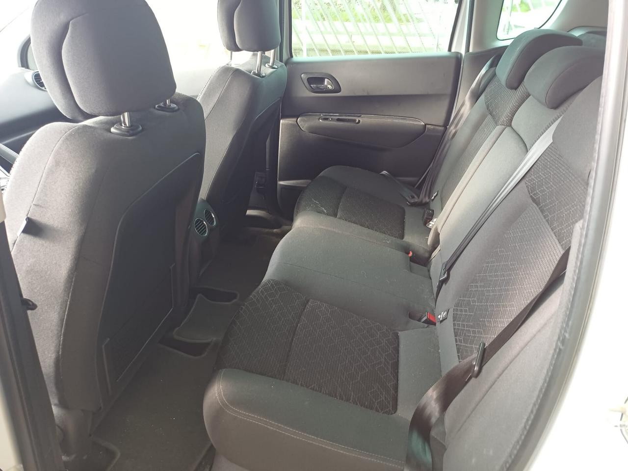 Peugeot 3008 BlueHDi 120 EAT6 Business