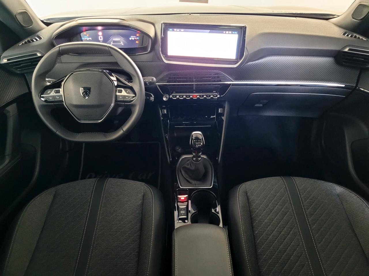 Peugeot 2008 1.2 ALLURE AUT. CRUISE LED CARPLAY PELLE NAVI
