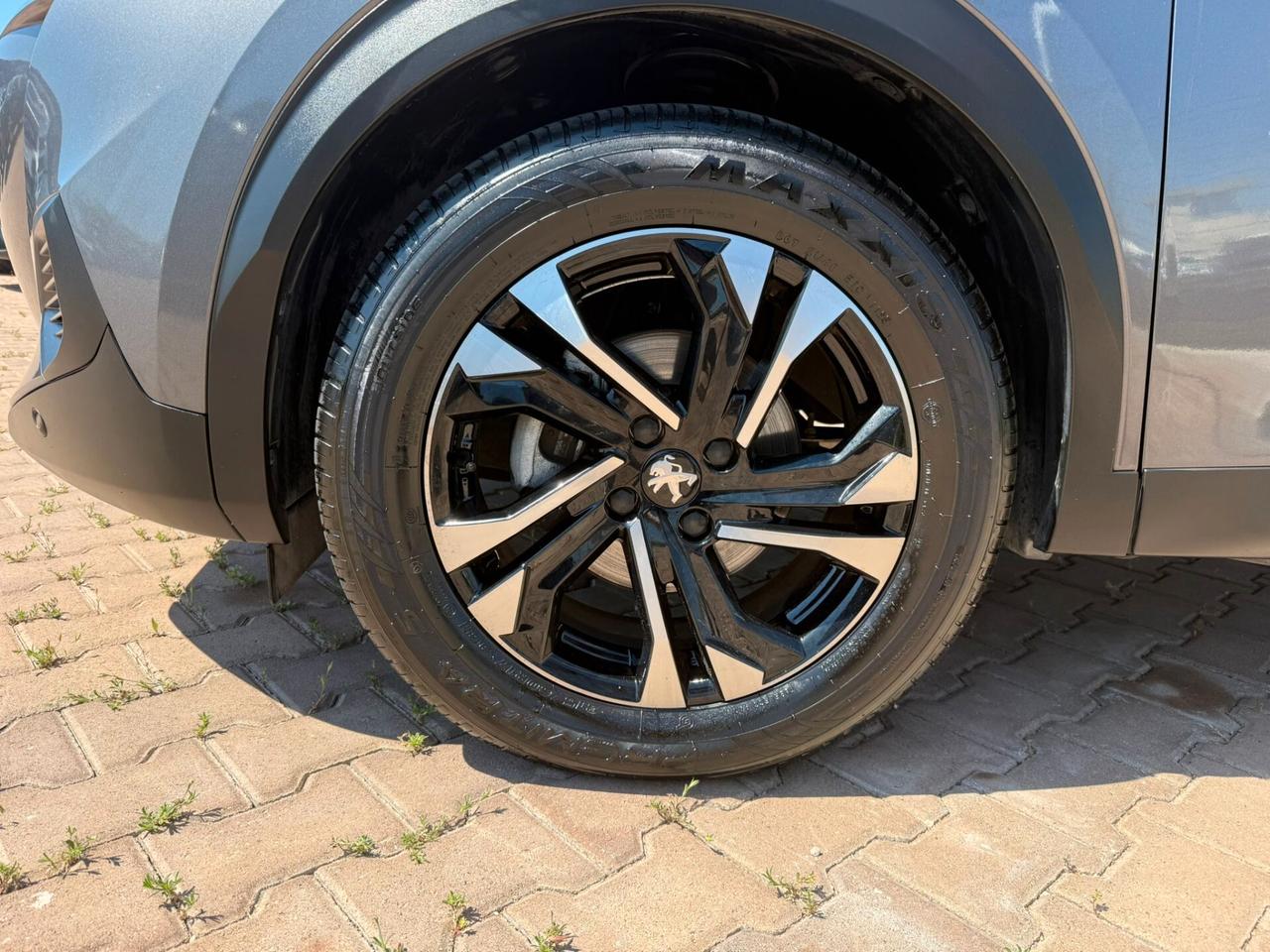 Peugeot 2008 PureTech 100 S&S Allure