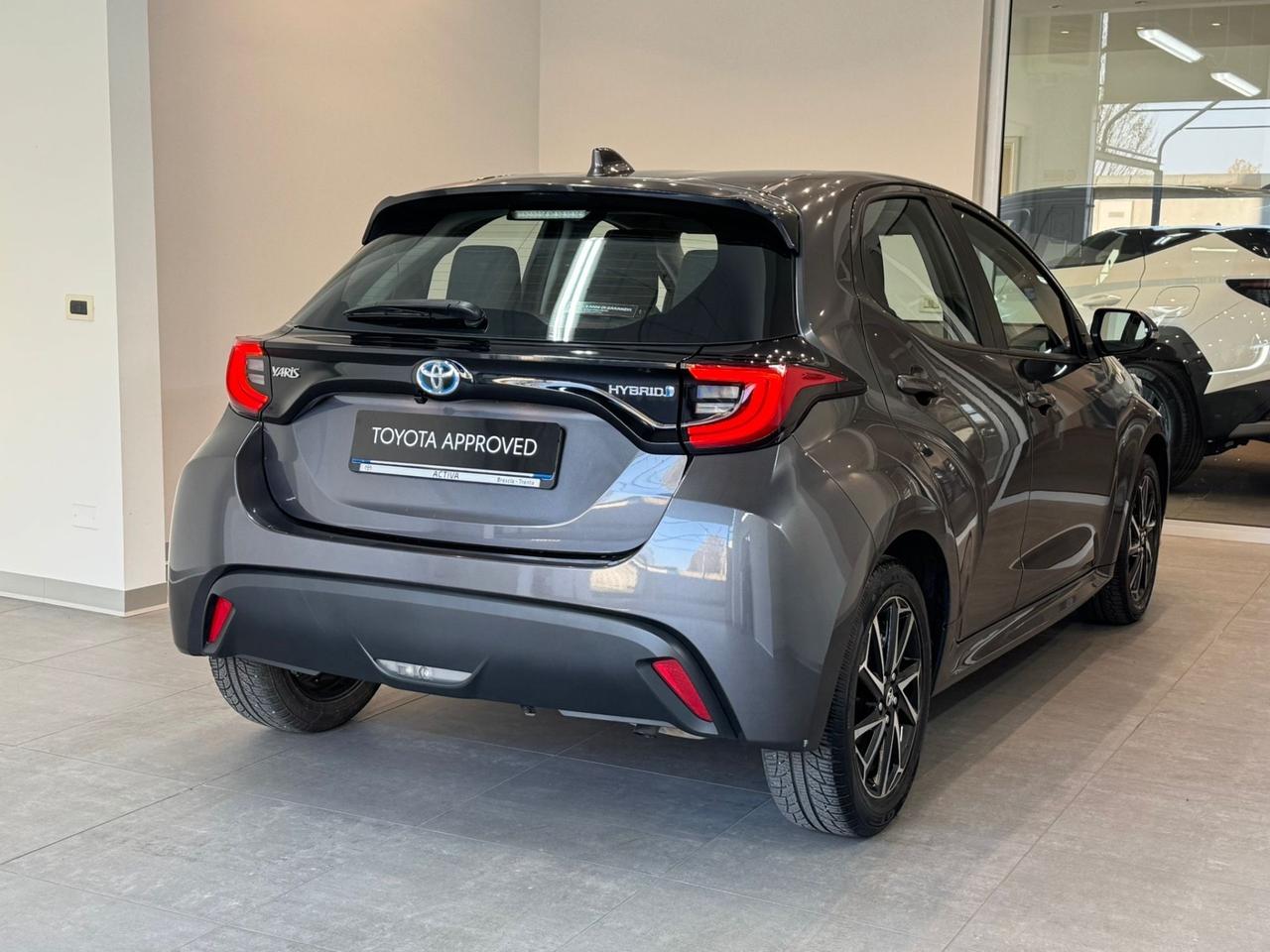 Toyota Yaris 1.5 Hybrid 5 porte Lounge
