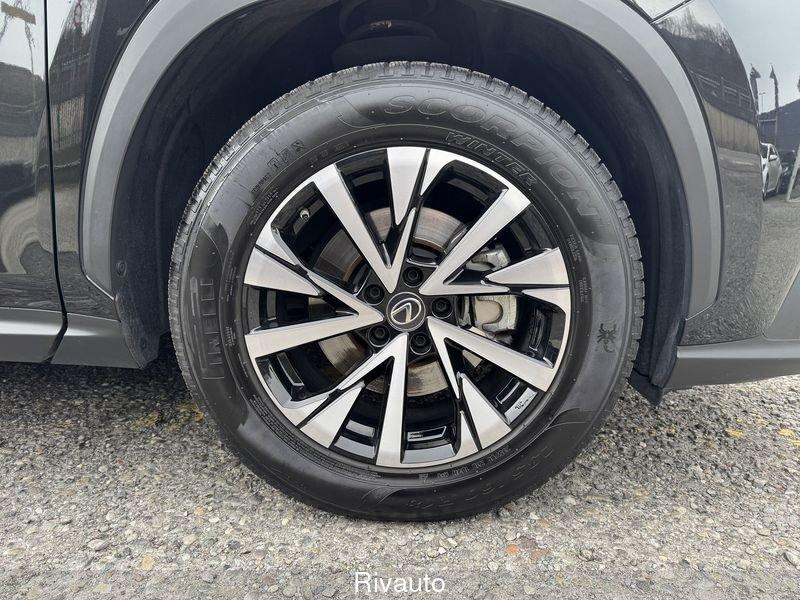 Lexus NX Hybrid Premium 4WD MY22