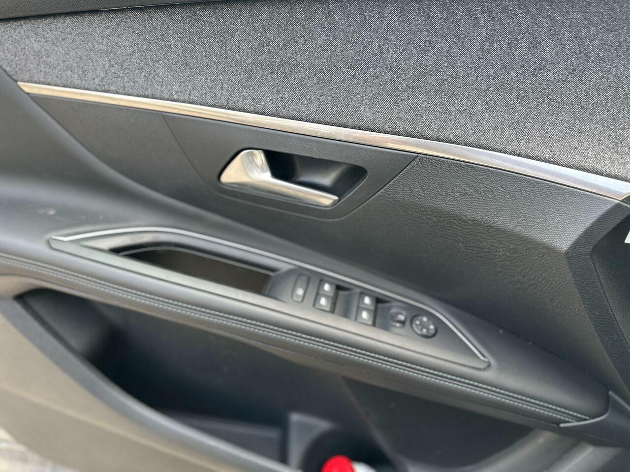 PEUGEOT 3008 II 2021 - 3008 1.2 puretech t Allure Pack s&s 130cv