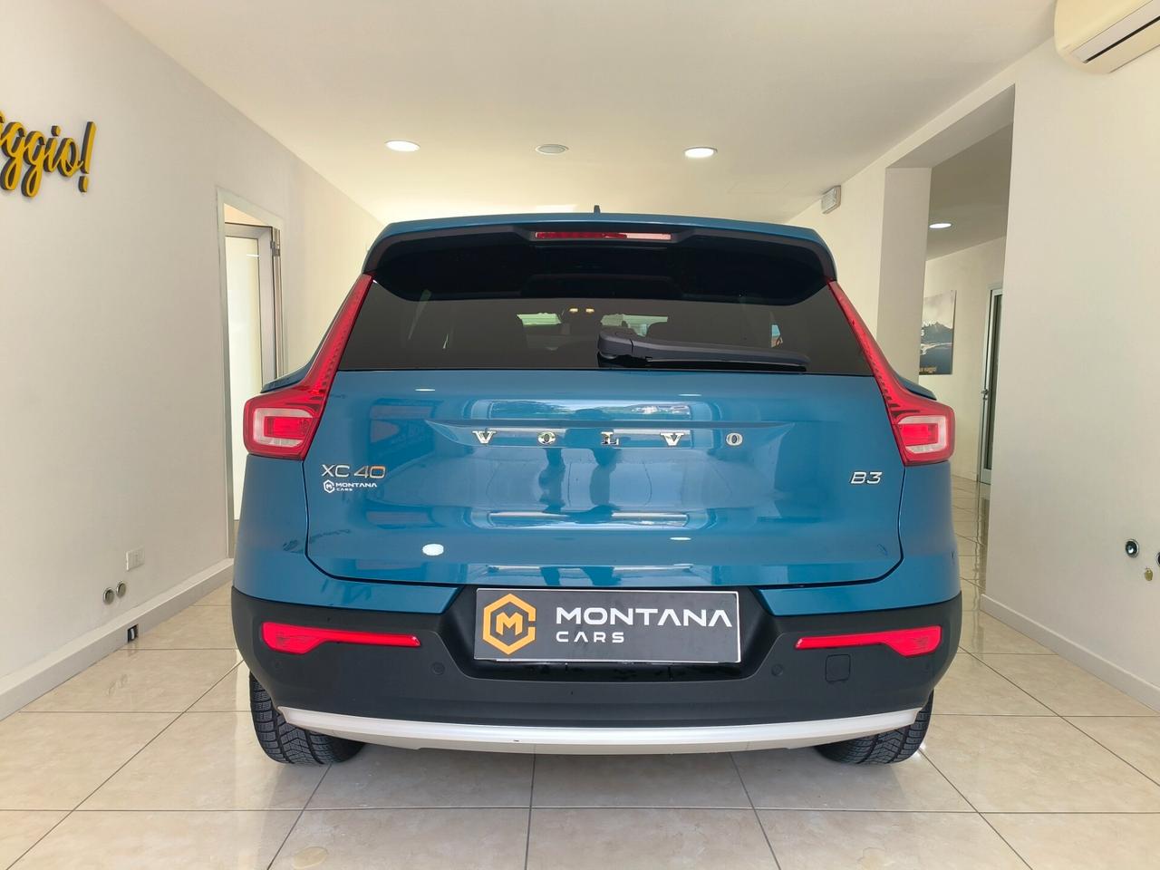 Volvo XC40 B3 automatico Core