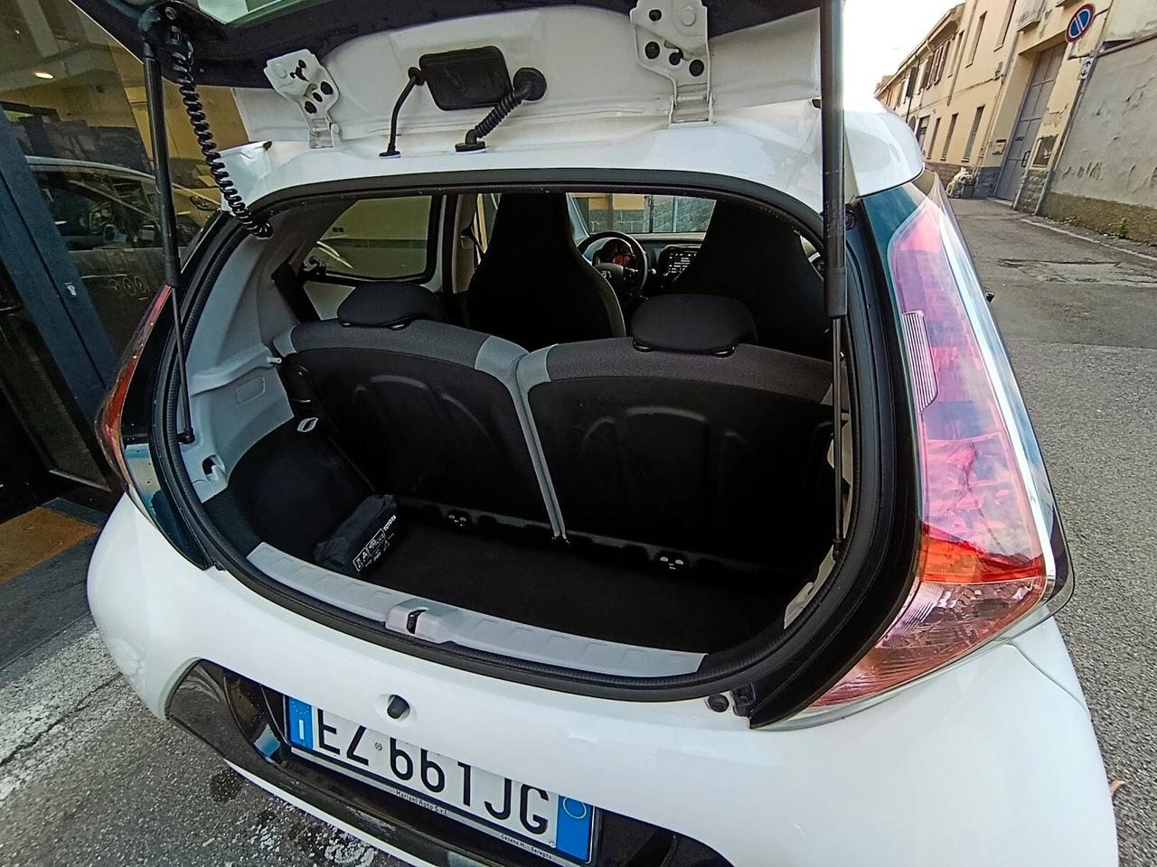 Toyota Aygo 1.0 VVT-i 69 CV 5 porte Navi Telecamera FULL