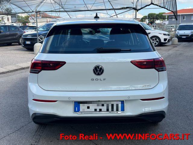 VOLKSWAGEN Golf 1.0 eTSI MHEV EVO DSG Life - PROMO!