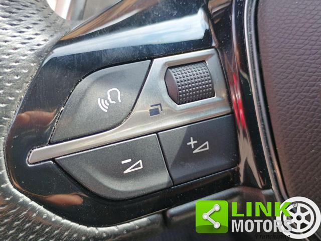 PEUGEOT 3008 Hybrid4 300 e-EAT8 GT Line