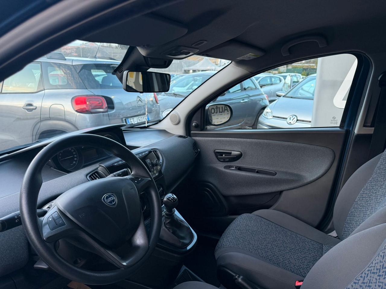 Lancia Ypsilon 1.0 FireFly 5 porte S&S Hybrid Ecochic