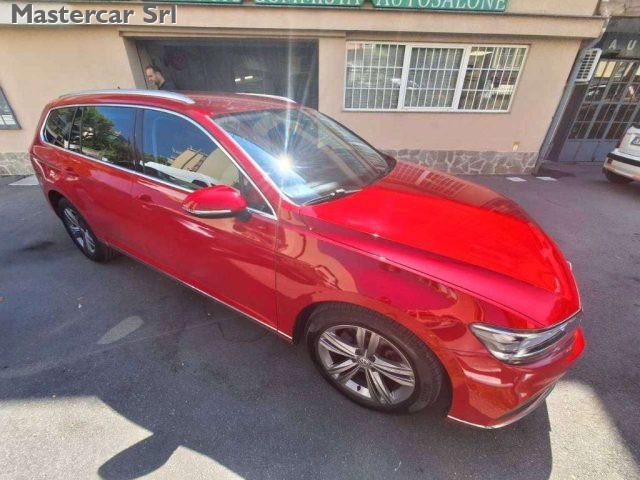 VOLKSWAGEN Passat Variant Passat VIII Variant 2.0 tdi Executive 150cv dsg -