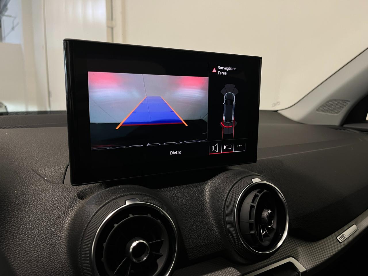 AUDI Q2 35 TFSI S-TRONIC BUSINESS ADVANCED