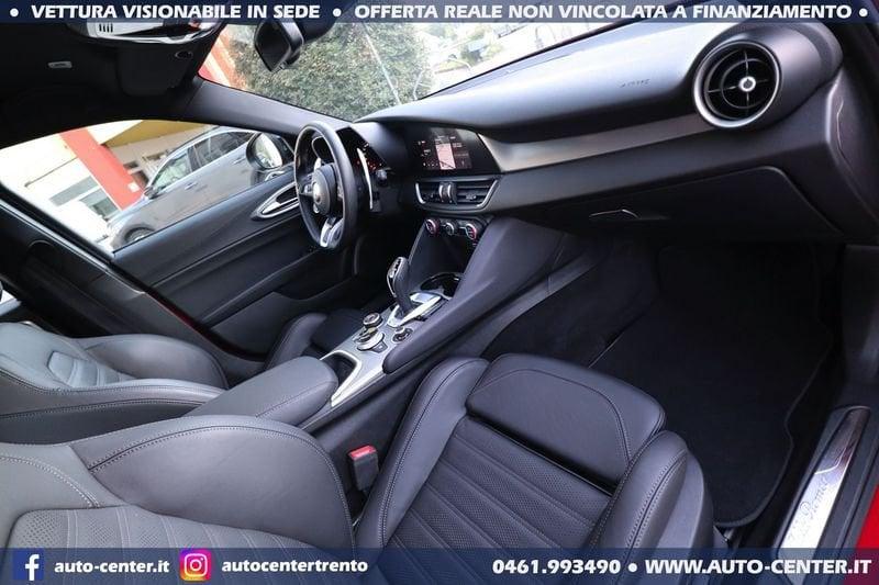 Alfa Romeo Giulia 2.0 Turbo 280CV AT8 AWD Q4 Veloce