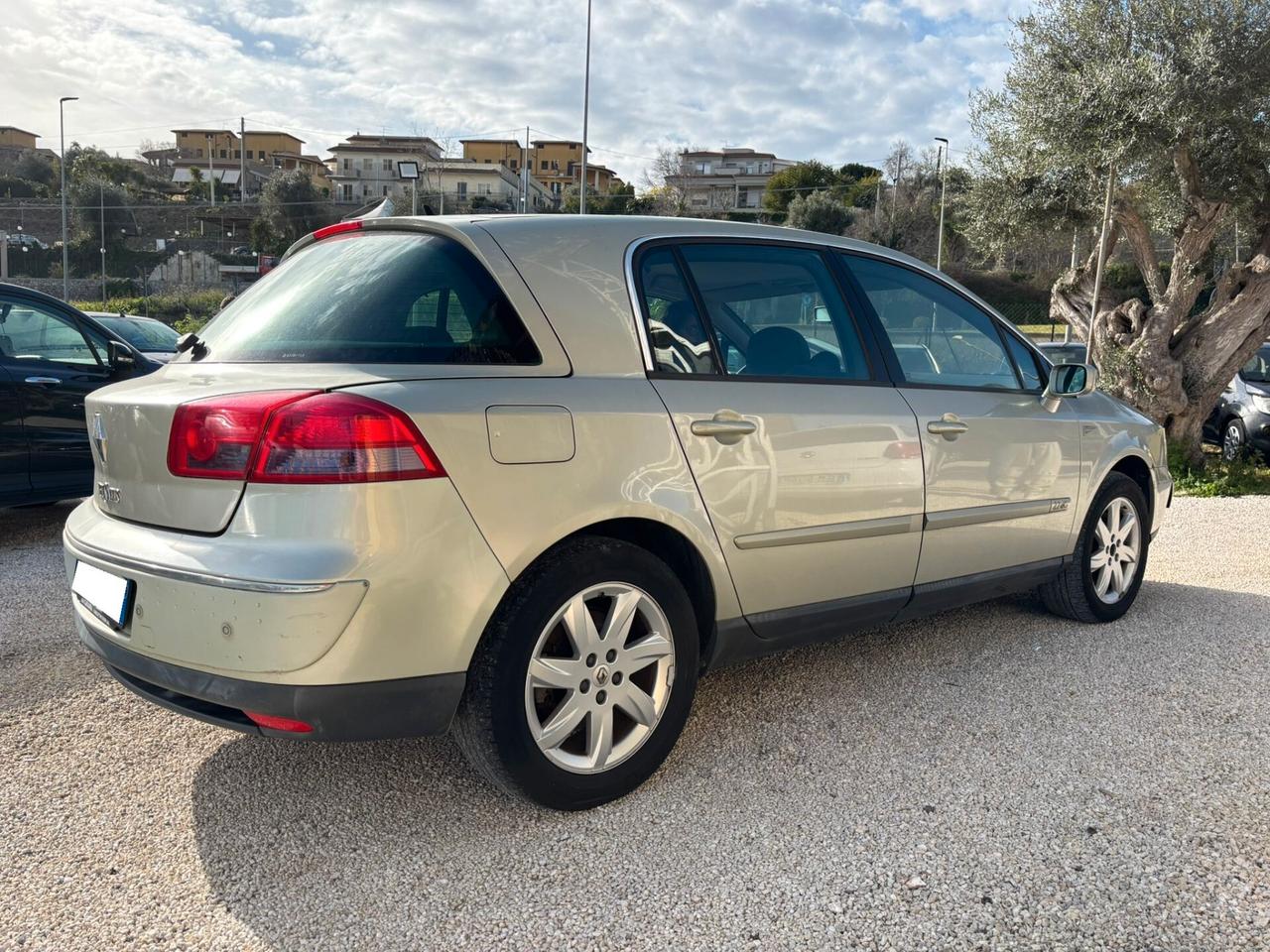 RENAULT VEL SATIS 2.2 DCI - 2004