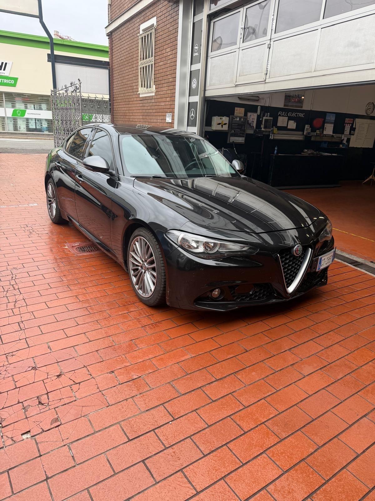 Alfa Romeo Giulia 2.2 Turbodiesel 180 CV AT8 Super