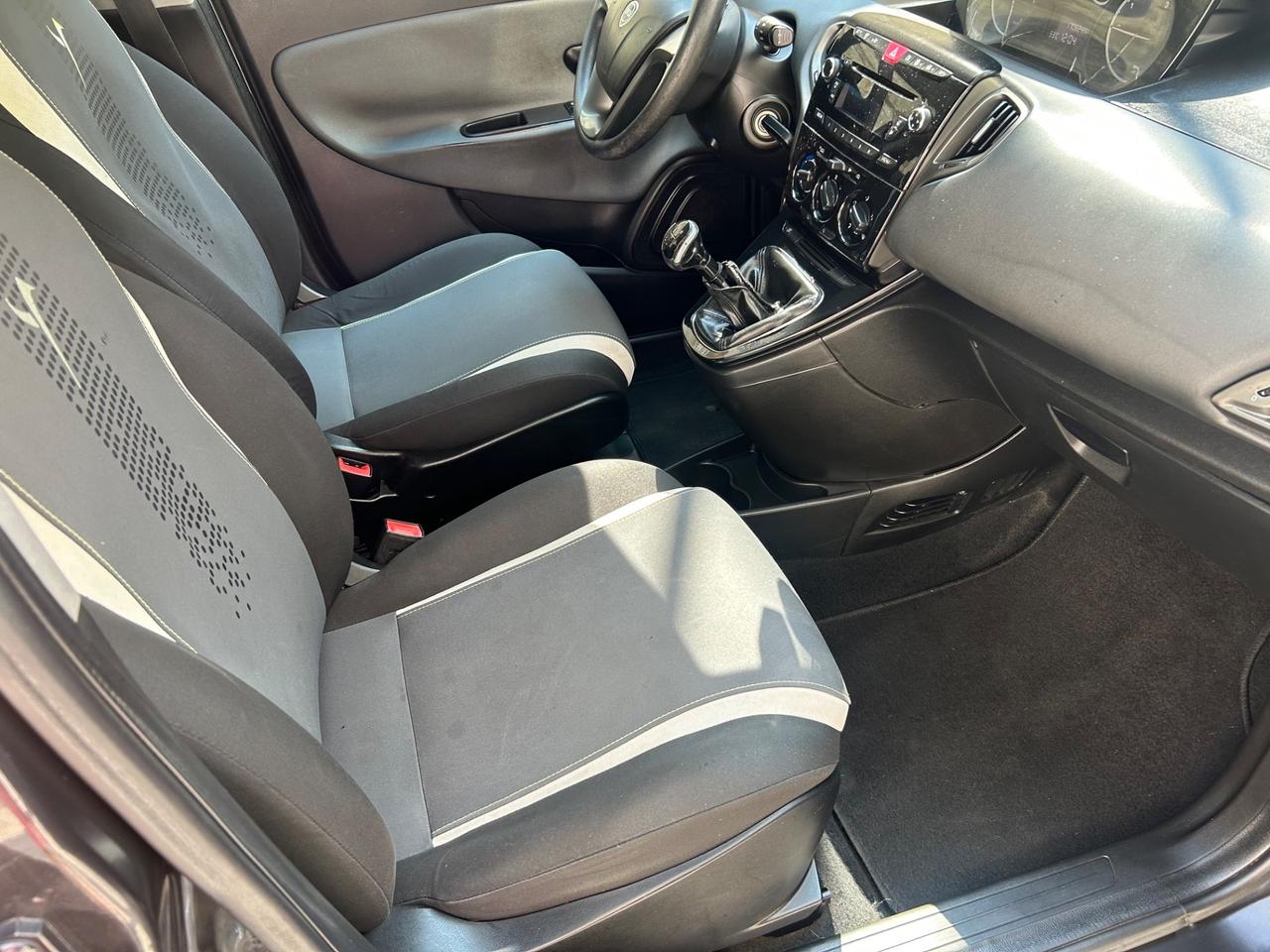 Lancia Ypsilon 1.3 MJT 16V 95 CV 5 porte S&S Elefantino