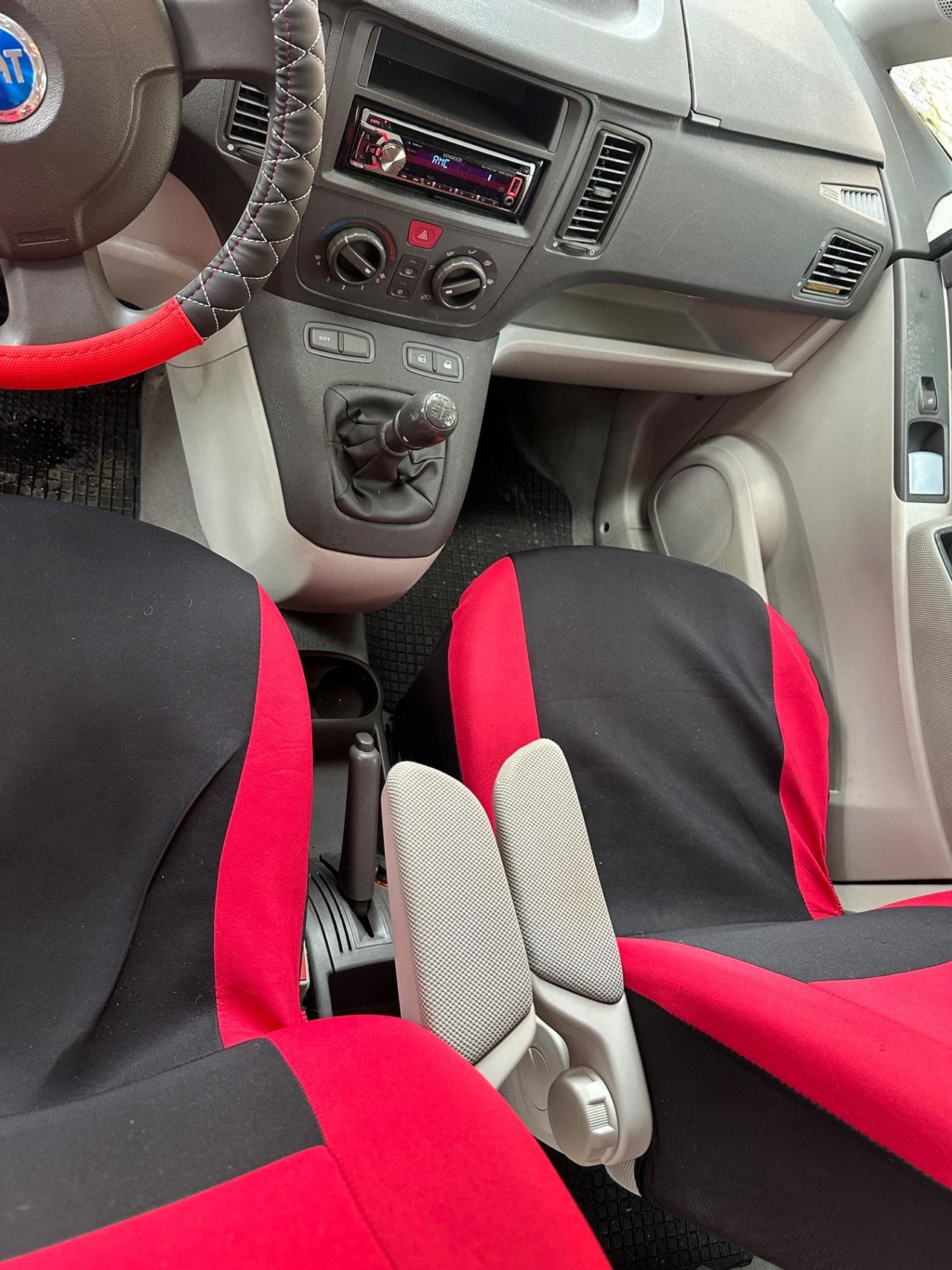 Fiat Idea 1.4 16V Emotion