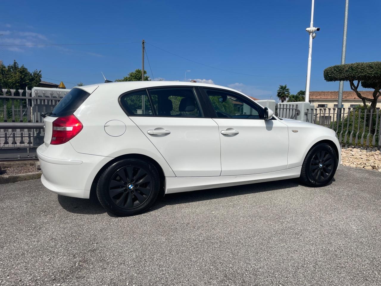Bmw 118d cat 5 porte Attiva