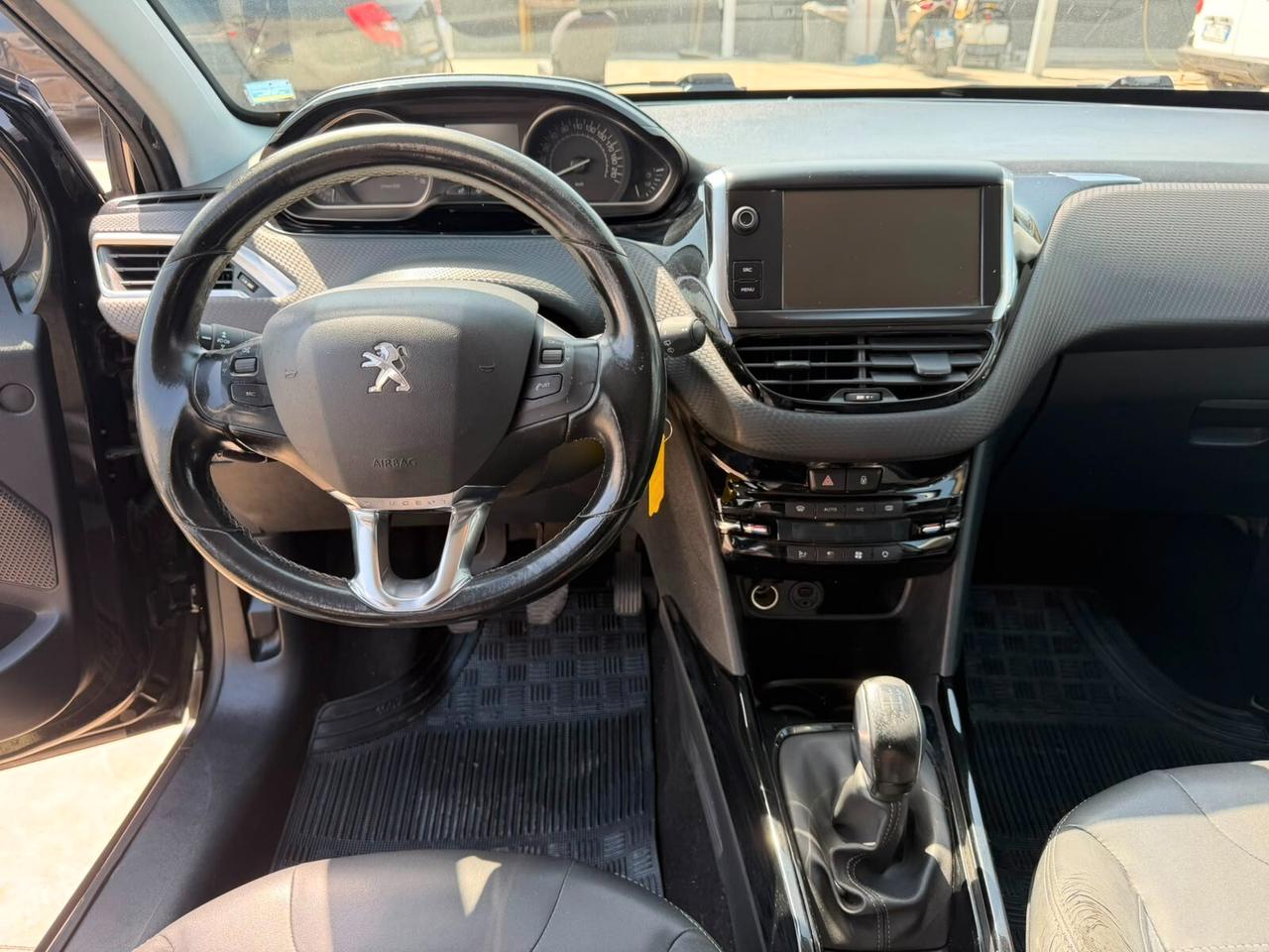 Peugeot 2008 BlueHDi 100 Allure
