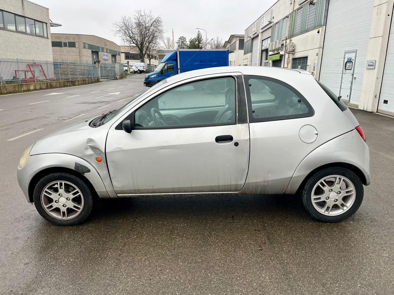 Ford Ka 1.3benz 97.000km 2002 per neopatentati