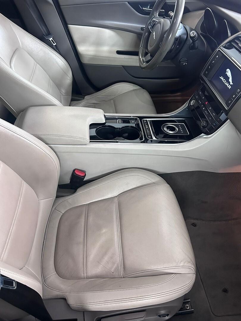 Jaguar XE full optional