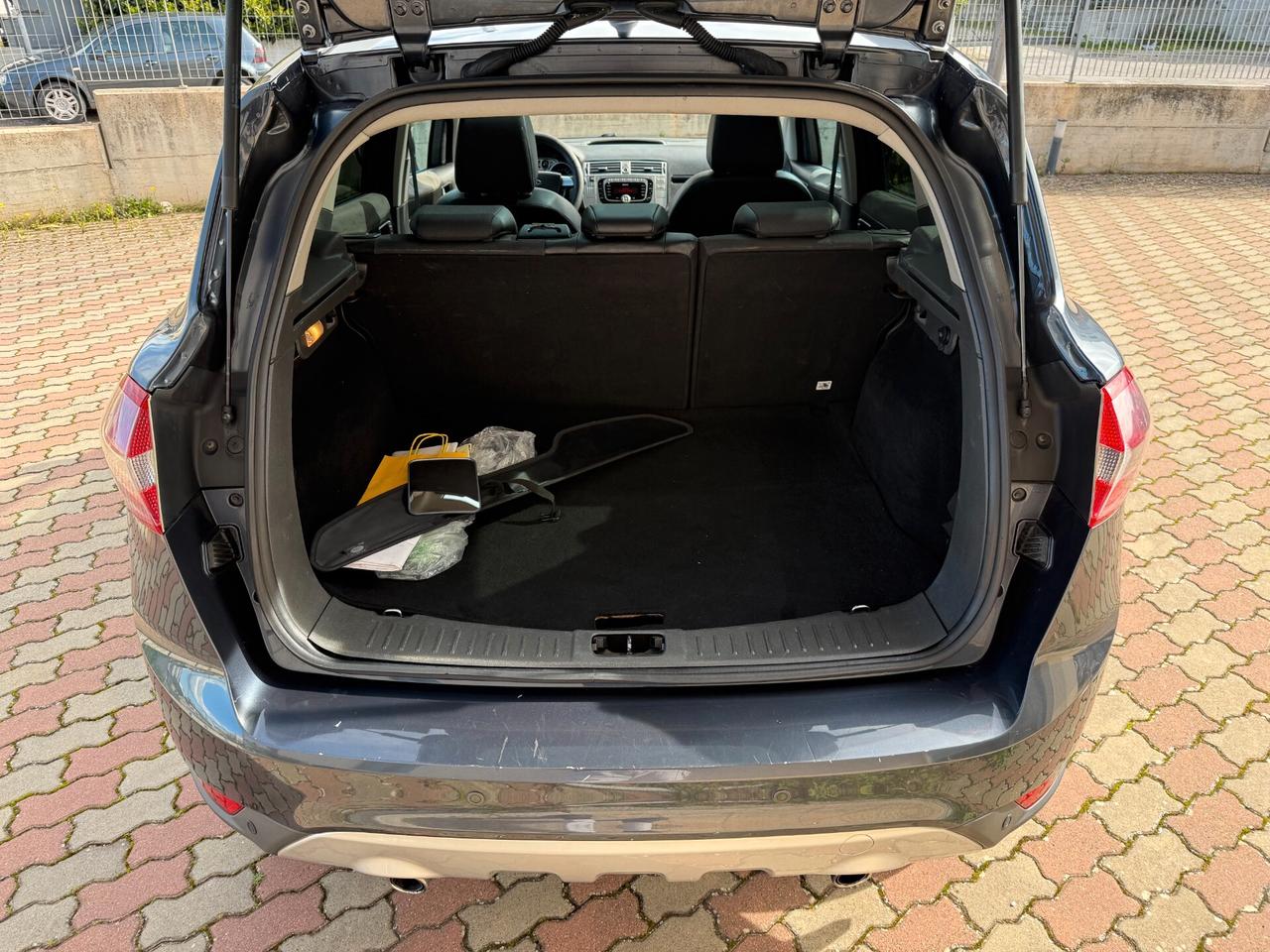 Ford Kuga 2.0 TDCi 136 CV 4WD Titanium DPF Tetto