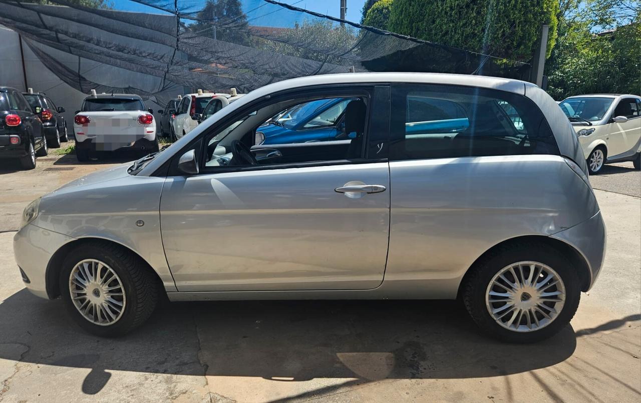 Lancia Ypsilon 1.2 Oro