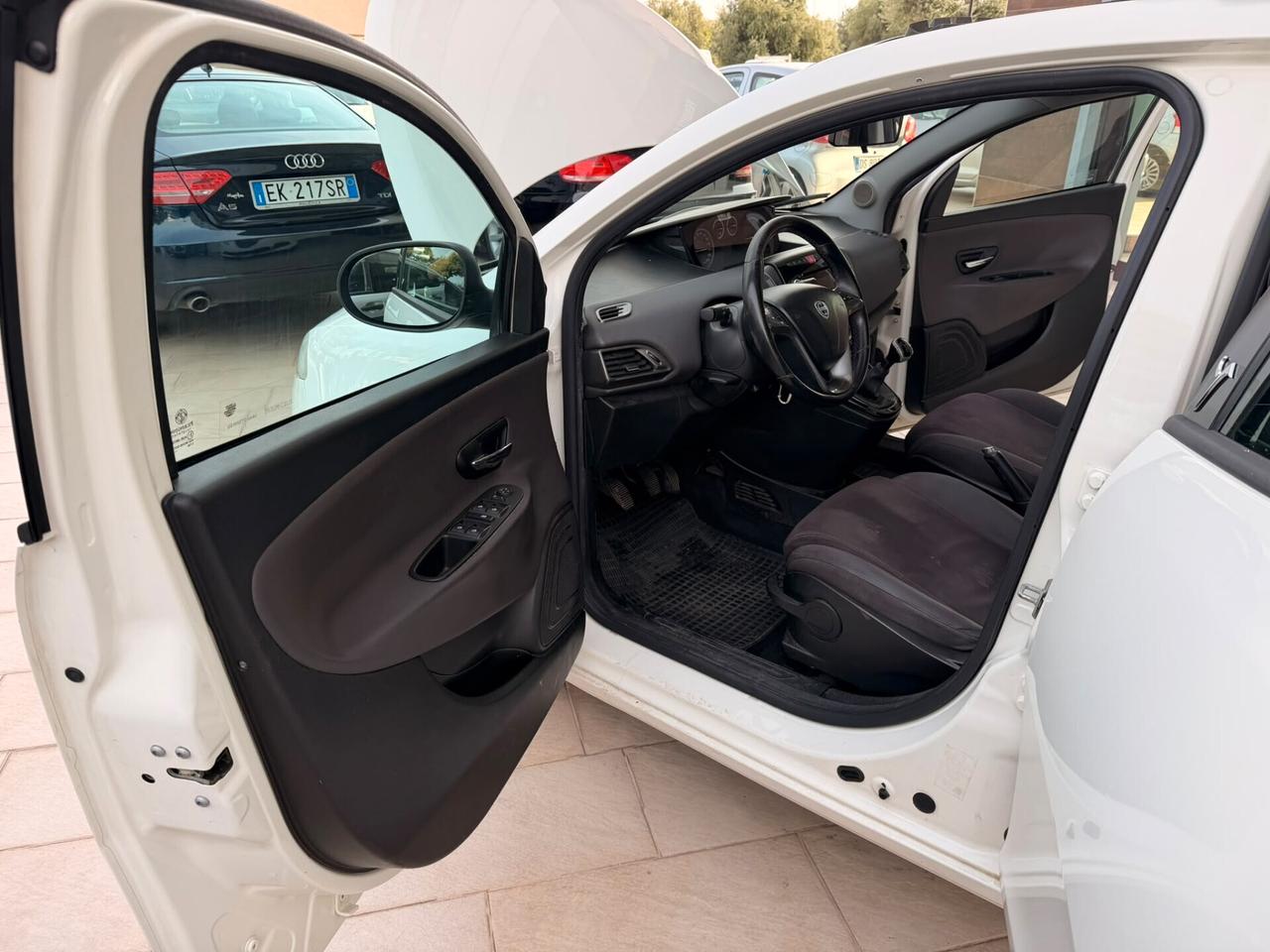 Lancia Ypsilon 1.3 MJT 16V 95 CV 5 porte S&S Platinum