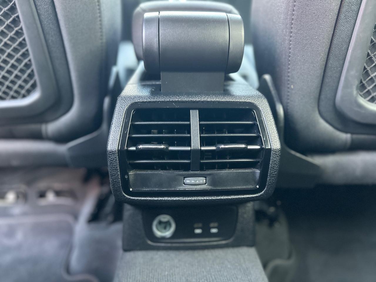 Audi Q3 35 2.0 tdi s-tronic