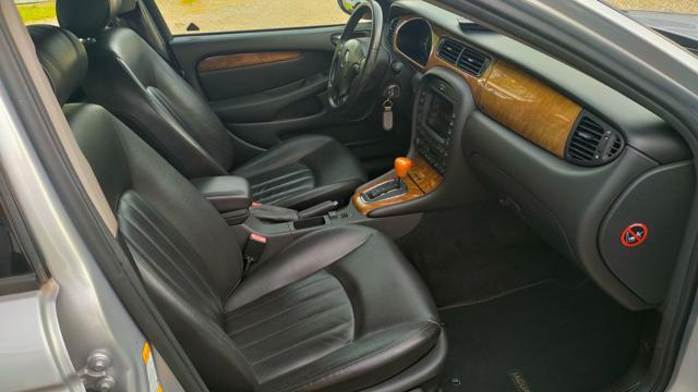JAGUAR X-Type 2.5 V6 24V cat Executive GPL ASI