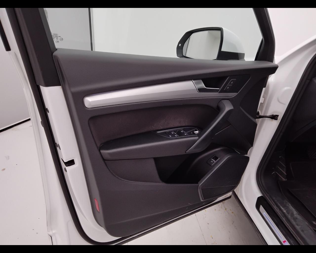 AUDI Q5 II 2020 - Q5 40 2.0 tdi mhev 12V S line quattro s-tronic