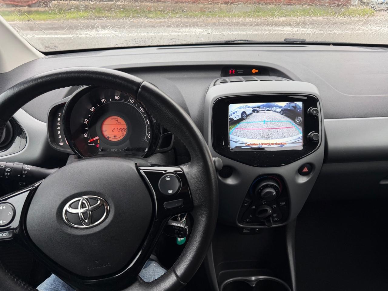 Toyota Aygo Connect 1.0 VVT-i 72 CV 5 porte x-cite solo 27000 km