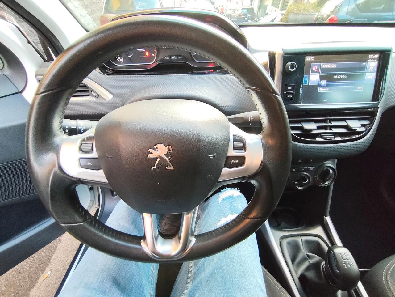 Peugeot 2008 BlueHDi 100 CV 2016