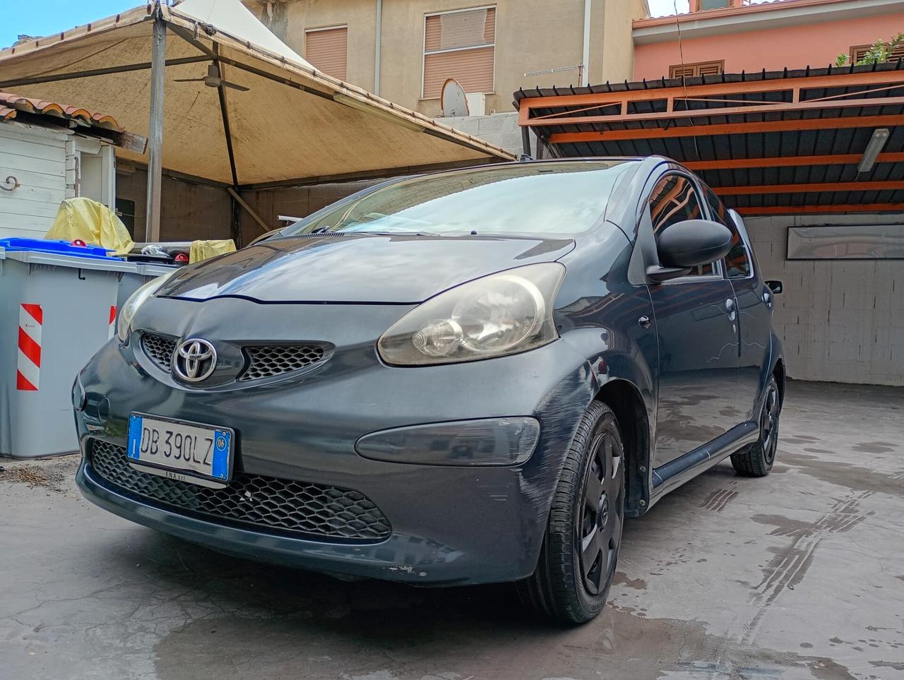 Toyota Aygo 1.0 12V VVT-i 5 porte Sol