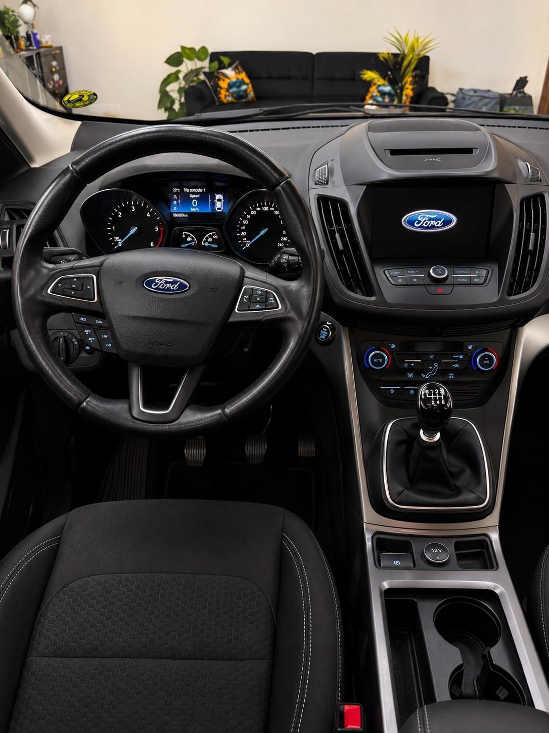 Ford Kuga 2.0 TDCI 120 CV S&S 2WD Business