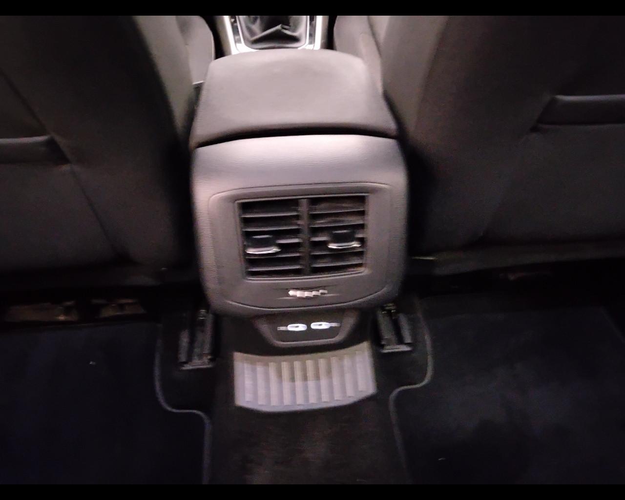 VOLKSWAGEN T-Roc I 2017 - T-Roc 1.0 tsi Style 110cv