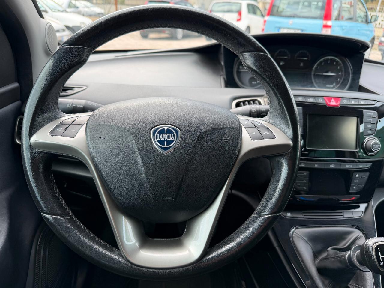 Lancia Ypsilon 1.2 69 CV 5 porte GPL Ecochic Platinum